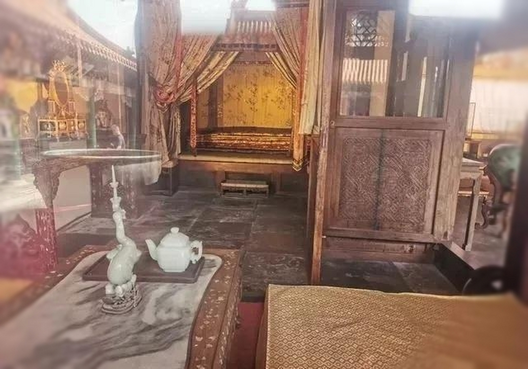 这是慈禧太后的卧室!这也太令人失望了吧!