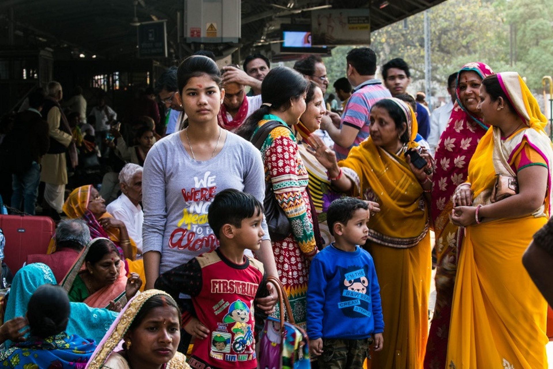 印度,一个非常重男轻女的国家,其新生儿男女比例为1000比929.