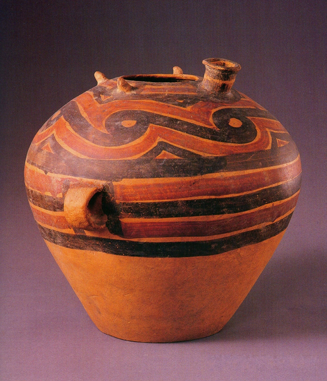 文物# 【马家窑文化半山类型彩陶】昨天分享了一组新石器时代陶器