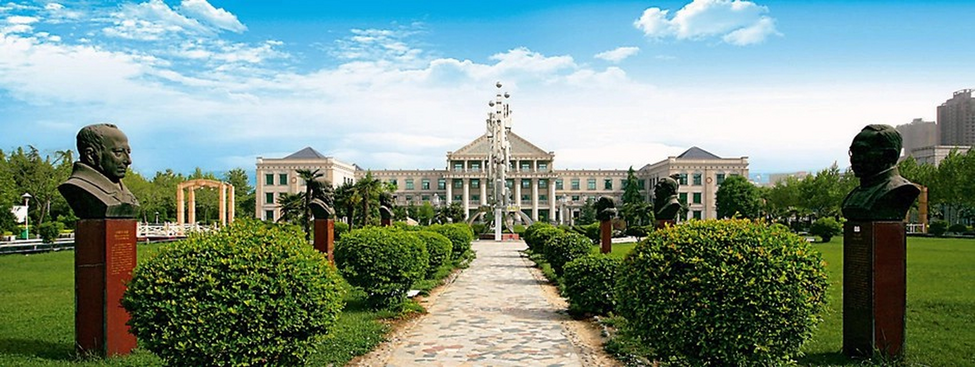 爱上西安外事学院# 西安外事学院本科阶段的学习是该学校的主要教育