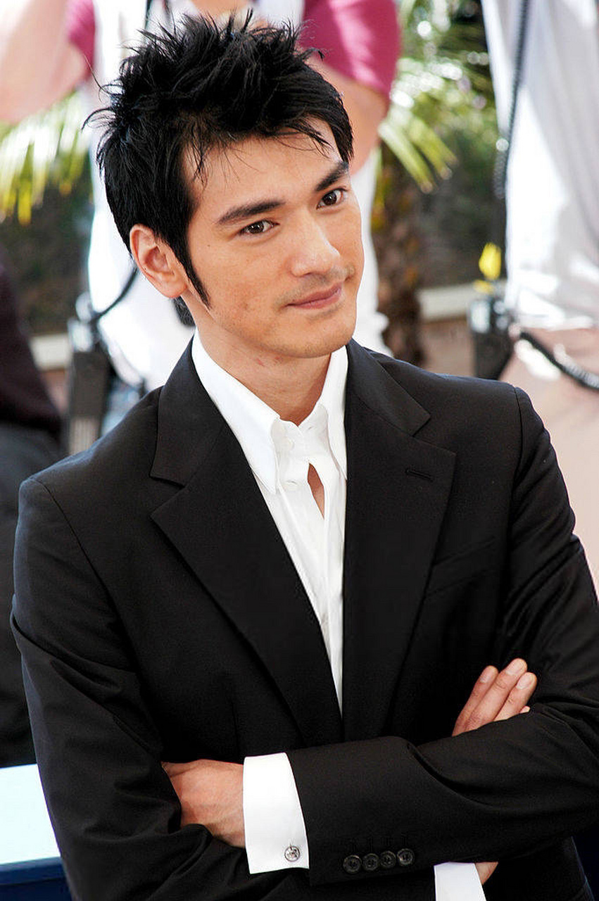 2004年,戛纳电影节上的金城武!