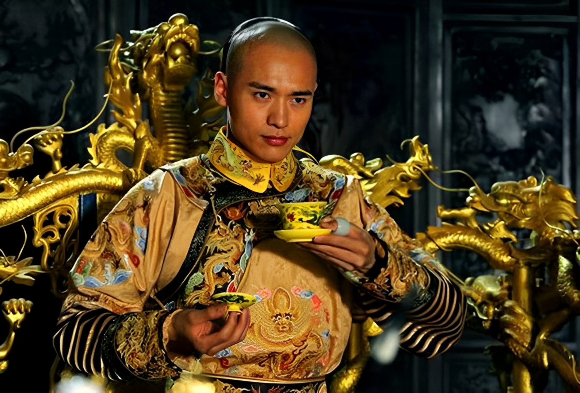 最终,甘地答应了这个残酷的要求,结束了自己