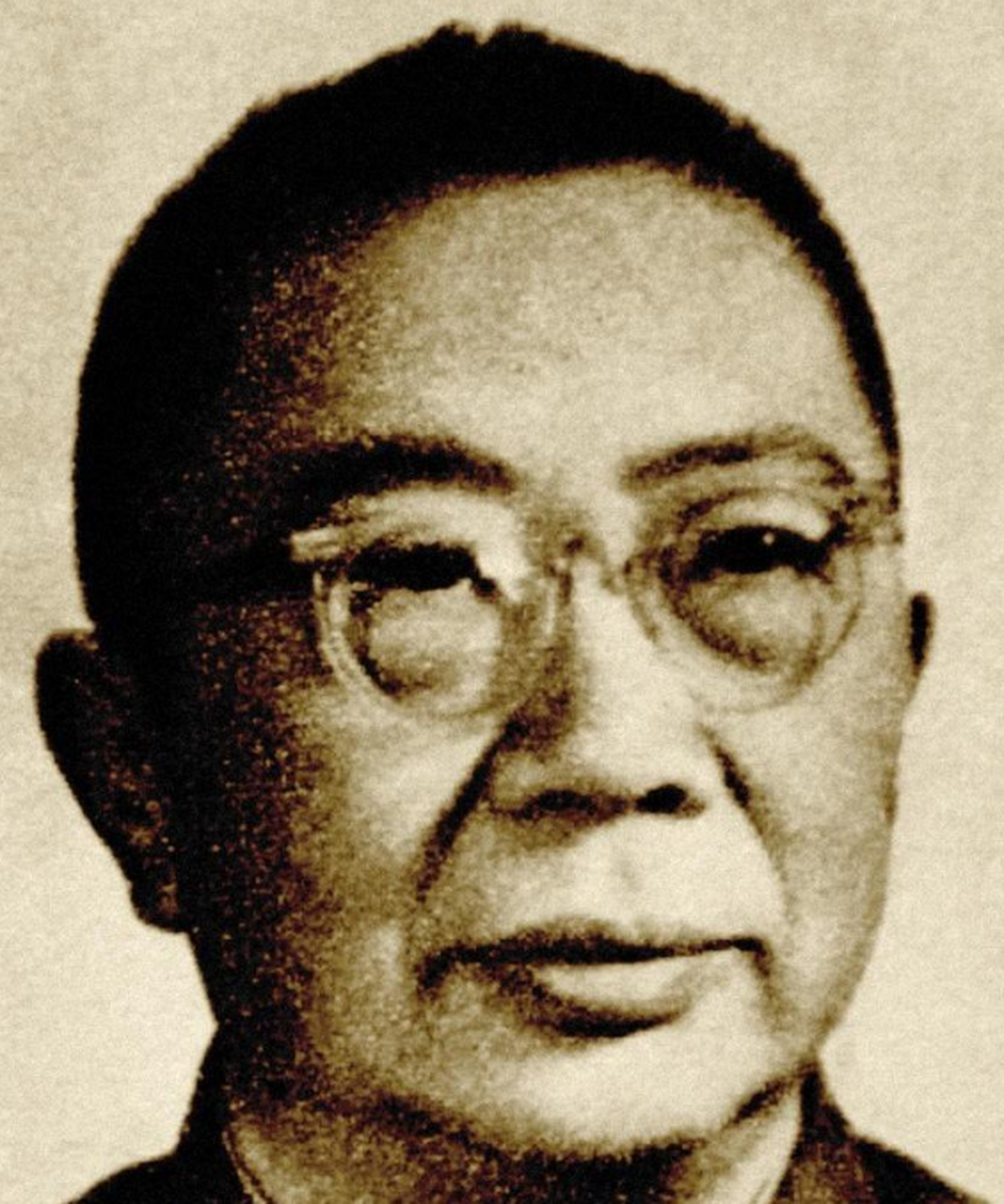 1957年,张英入高等军事学院基本系学习.