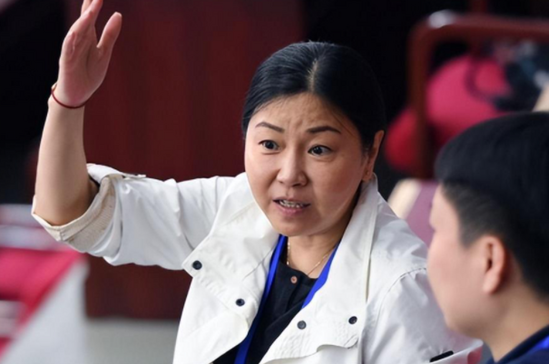 周继红偏心?取消参赛资格!