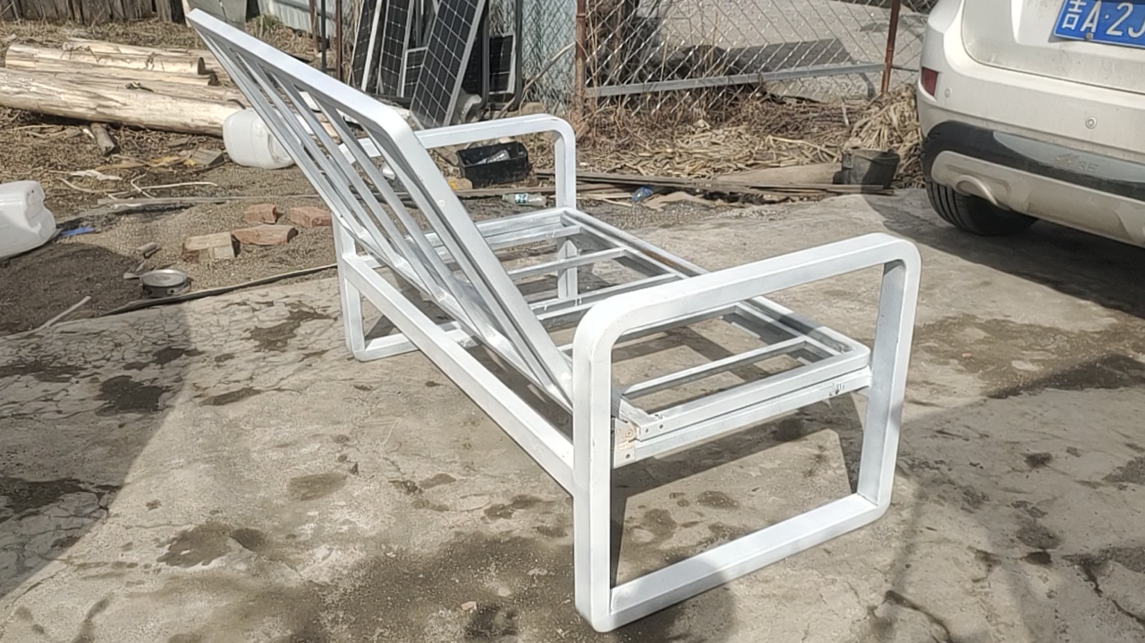 依维柯房车# 费劲做的折叠床放到车上感觉不合适,又拆了重做,生命