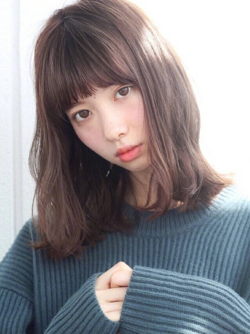 日系慵懒风中长发 温柔气质 如果你厌倦了长发及腰又不敢剪短发,那到