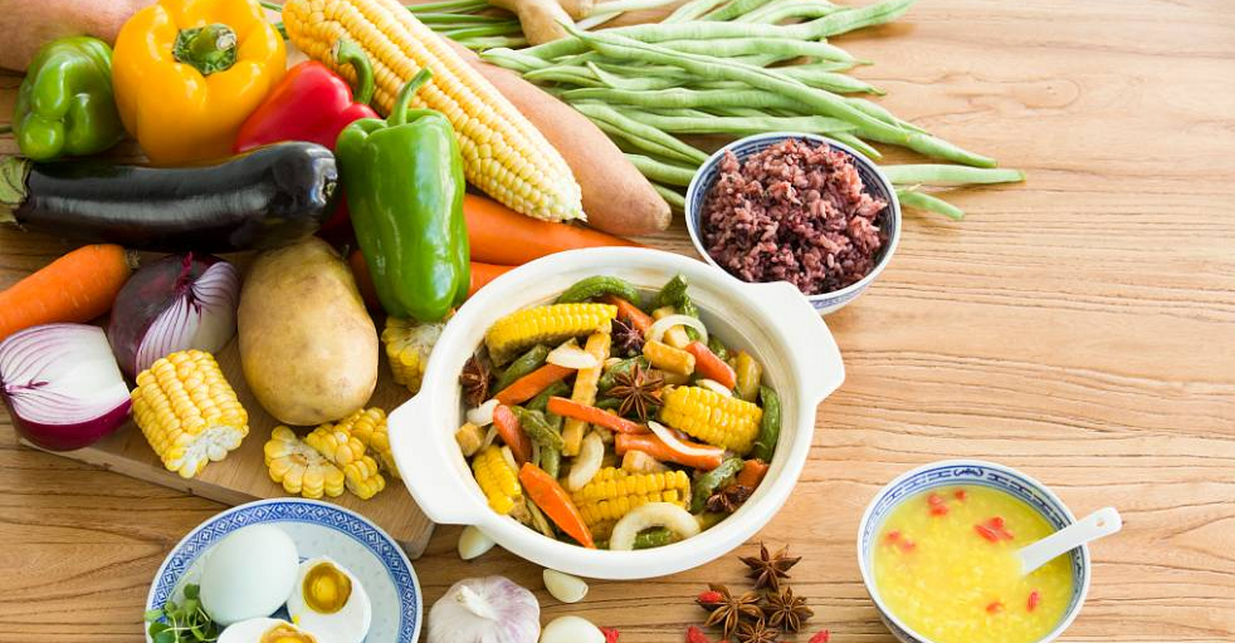 中老年人在饮食方面,一定加强营养,并要均衡 中老年人要提高自身免疫