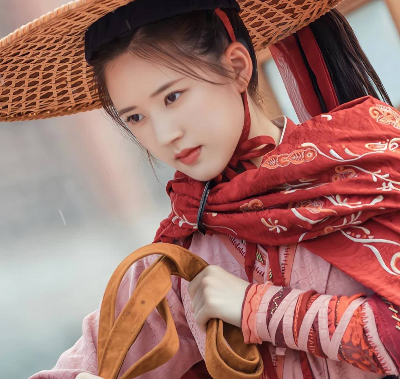 古装美女赵露思   赵露思的古装造型灵动又甜美. 你觉得哪一款最好看?