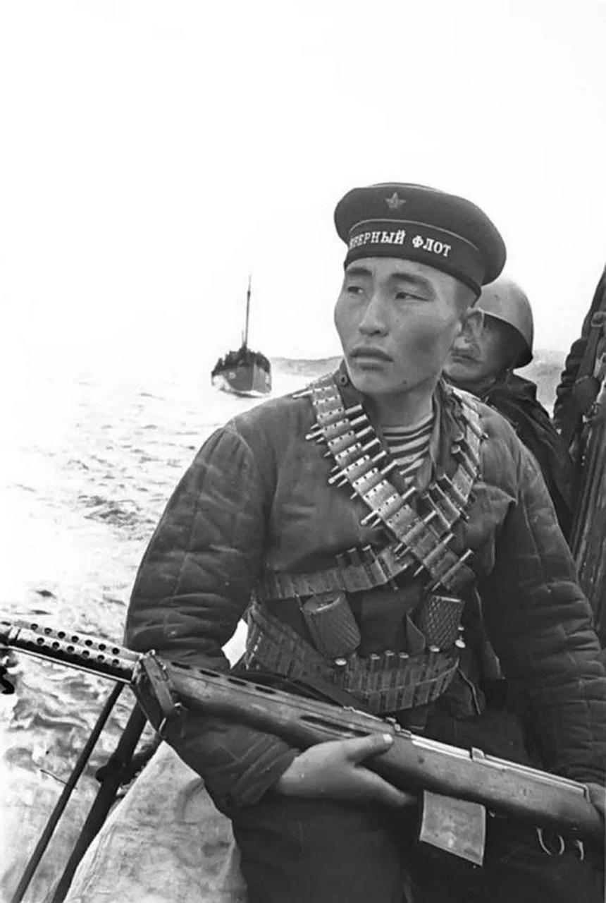radna ayusheev,第63苏联海军步兵旅的一名巴什基尔人,1944年