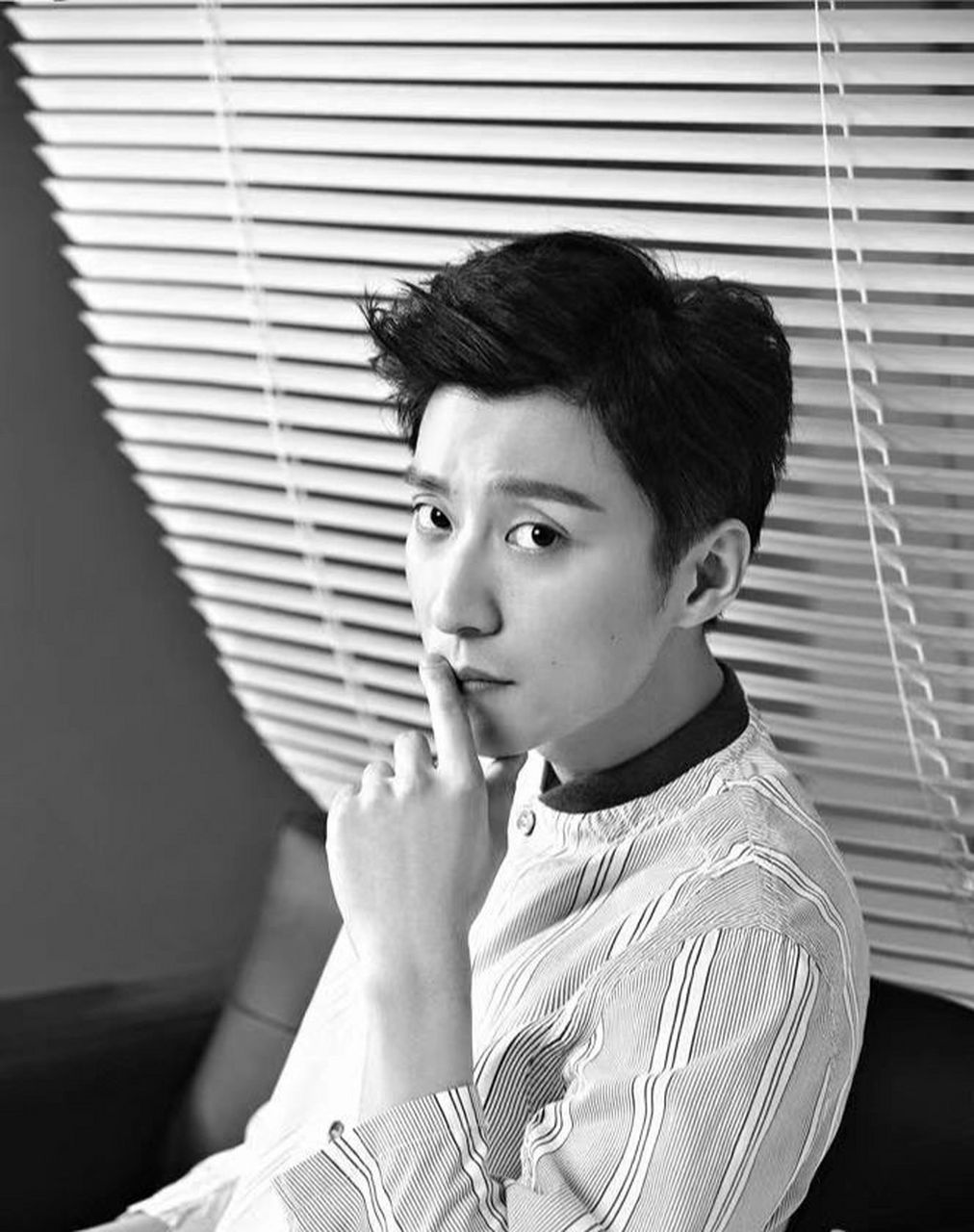 不是粉,但还是觉得好可惜,音乐上很有才又那么温柔的你,还那么年轻啊