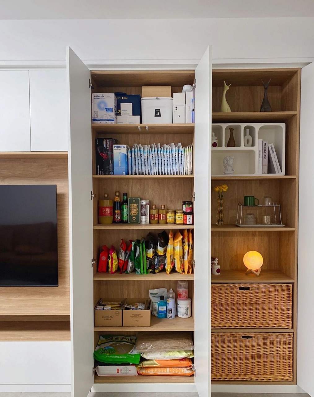 小户型多功能收纳柜,满墙柜真的绝 [点亮平安灯]趁着过年把家里收拾了