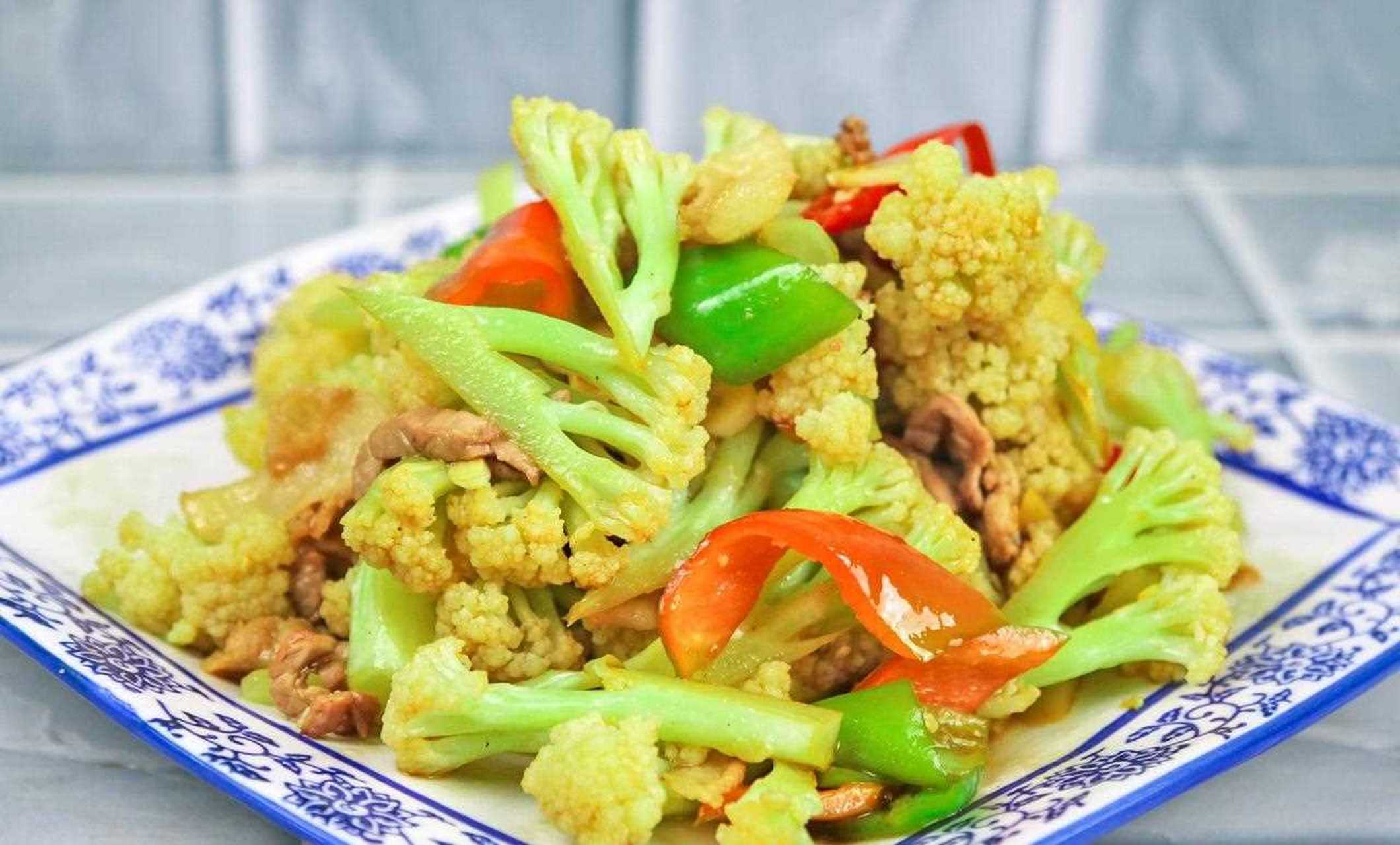 分享一道小炒有机花菜的做法,食材简单,少油清淡,特别适合家庭做,观看