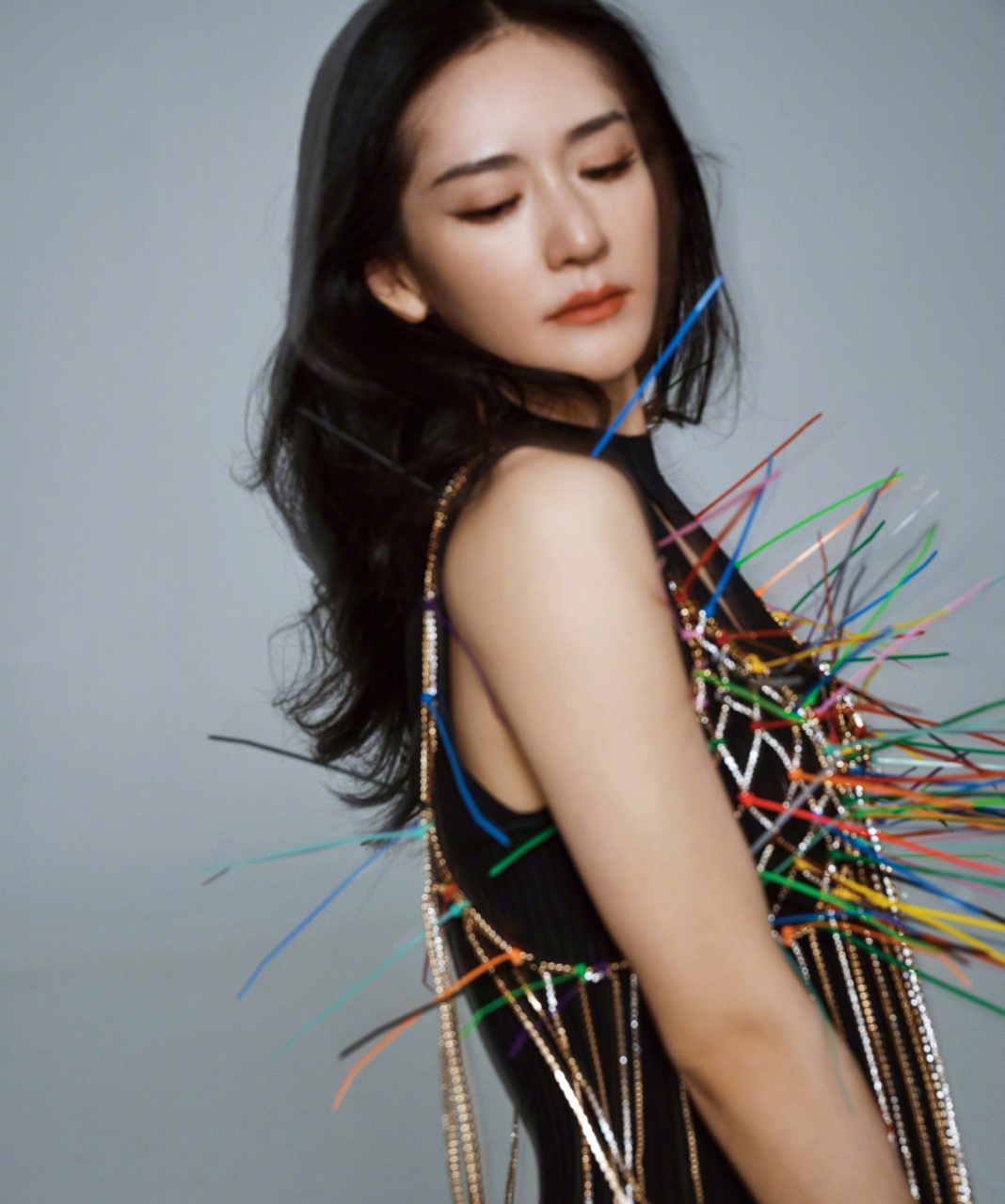 谢娜社交平台晒文:喜欢镜头下捕捉的每一个精彩瞬间,喜欢充满突破和