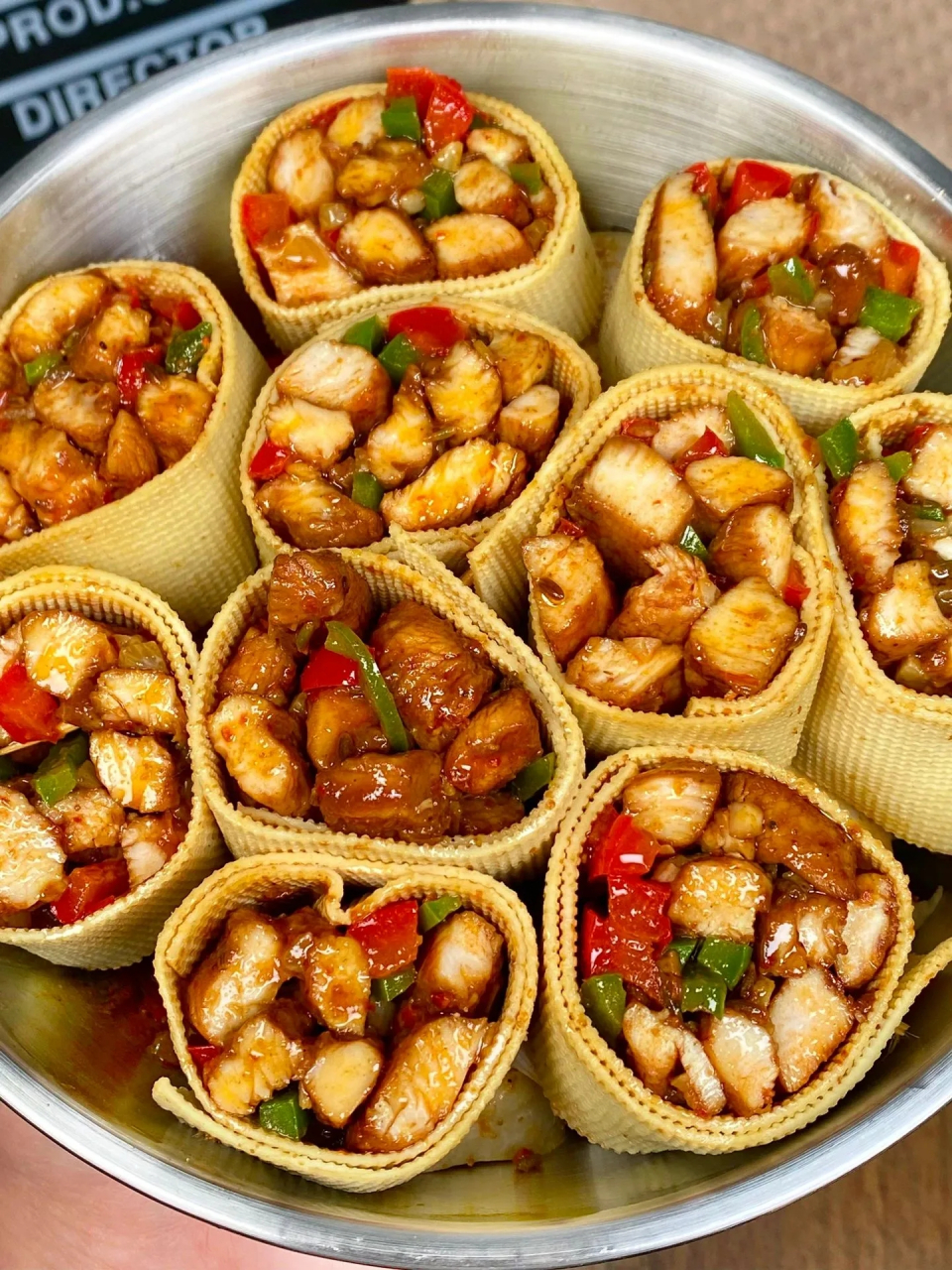 豆皮鸡肉卷低脂低卡好吃不胖  又香又辣,趁热吃哦,真的香迷糊啦  食材