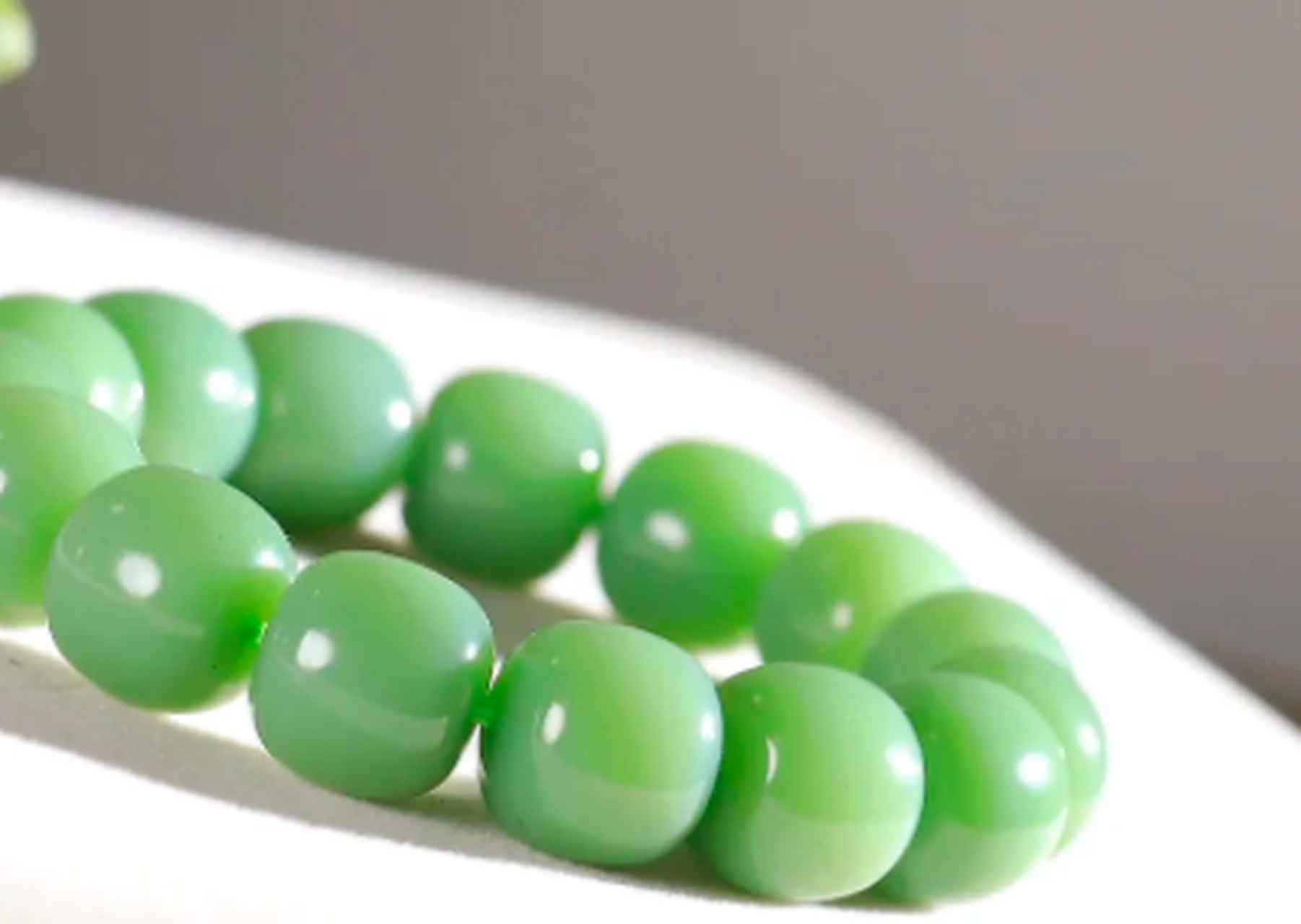 点击头像看直播##和田玉#和田玉碧玉粉绿老型珠手链手串,俄碧老料