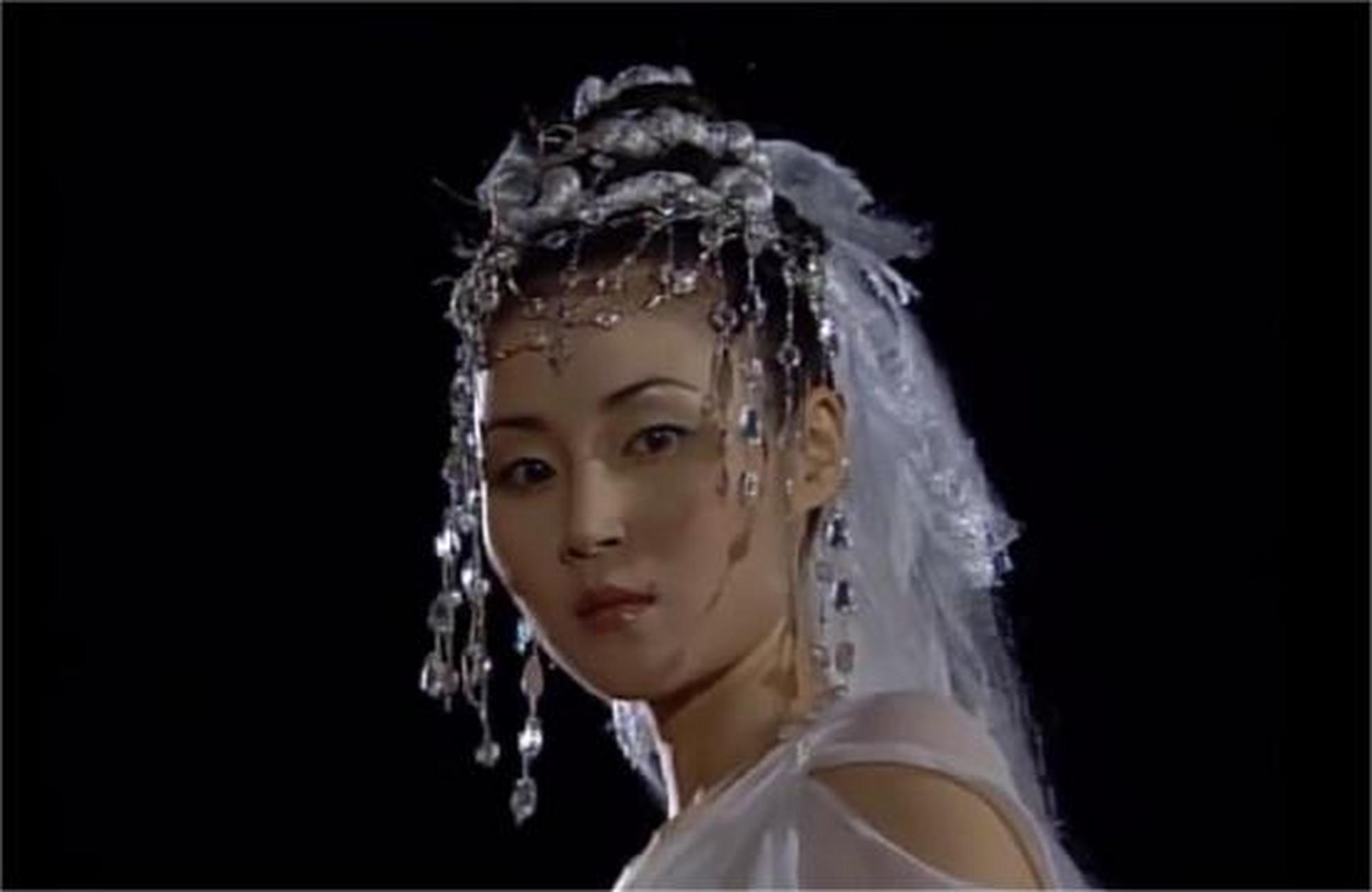 马小玲全剧最漂亮的造型!还是紫眼僵尸,高级! 67