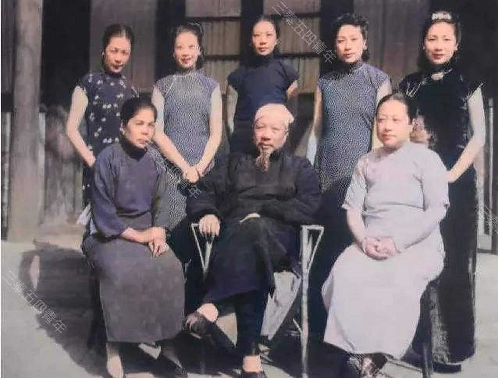 上海实业家朱启钤是民国时期的重要人物之一.