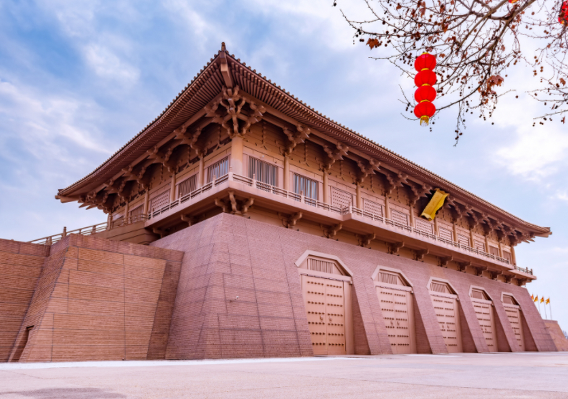 作为唐朝历史上最重要的宫殿之一,大明宫见证了唐朝的繁荣和辉煌.