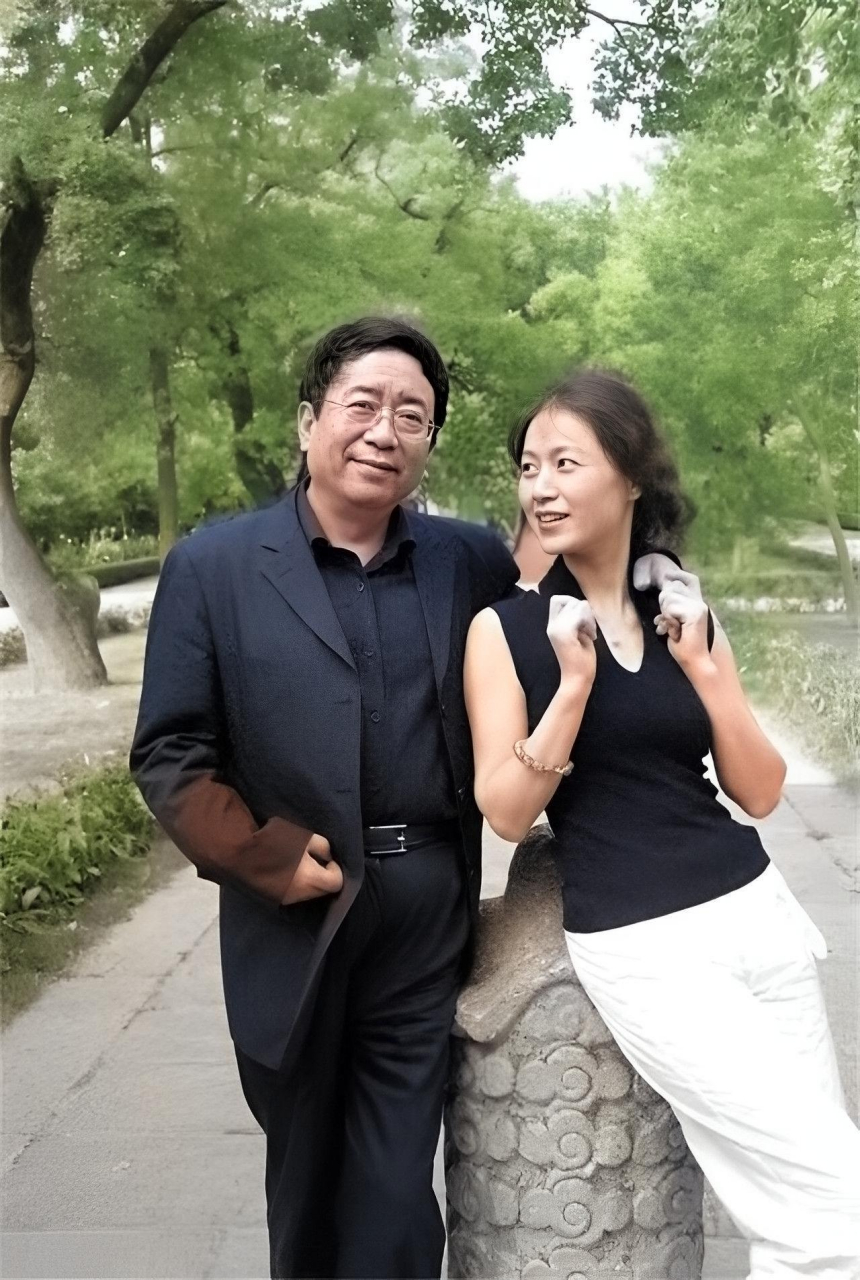 马徐骏的老婆图片