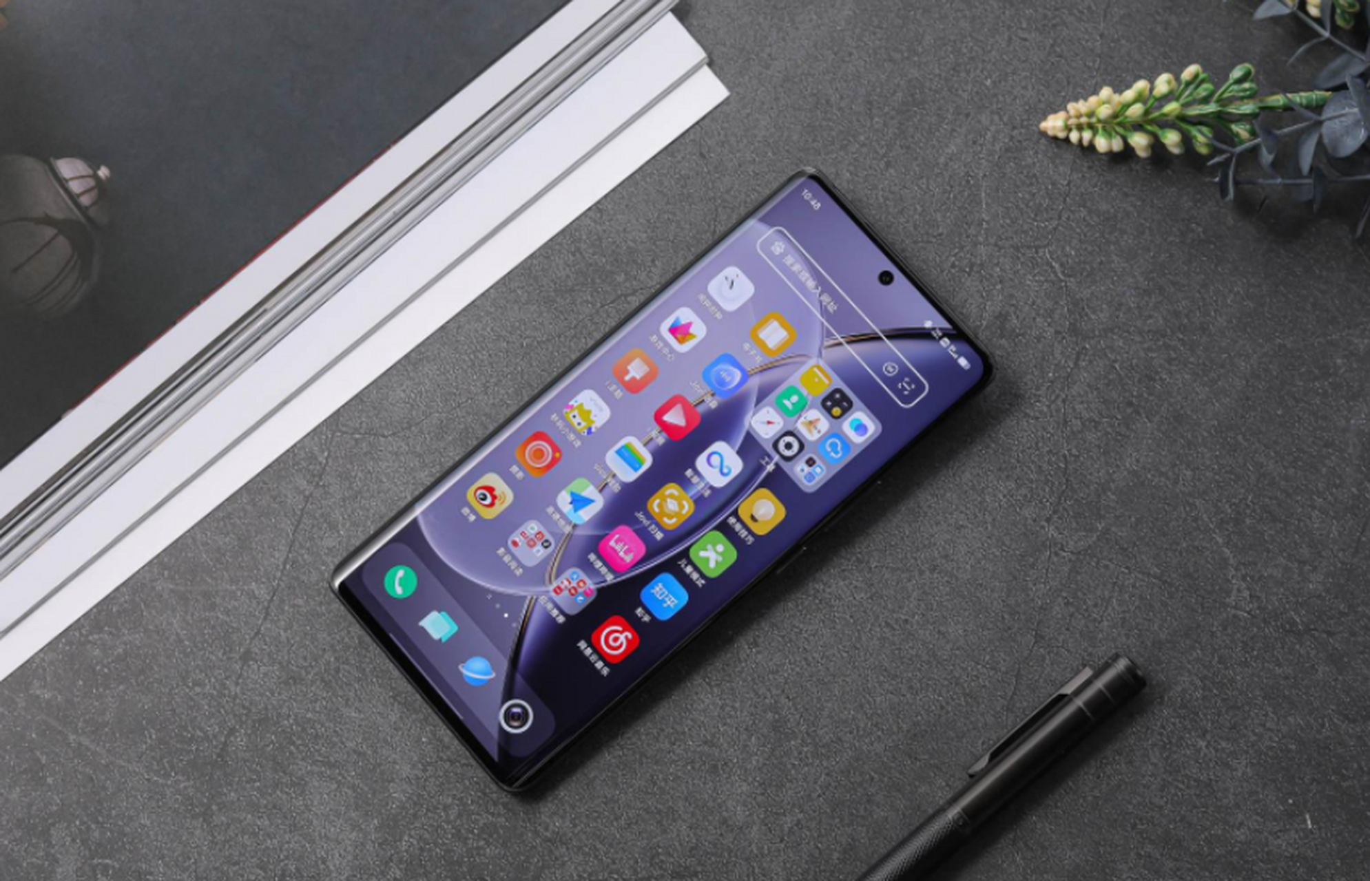 以imx989为基础打造蔡司一英寸t*主摄,将光圈做到f/1.