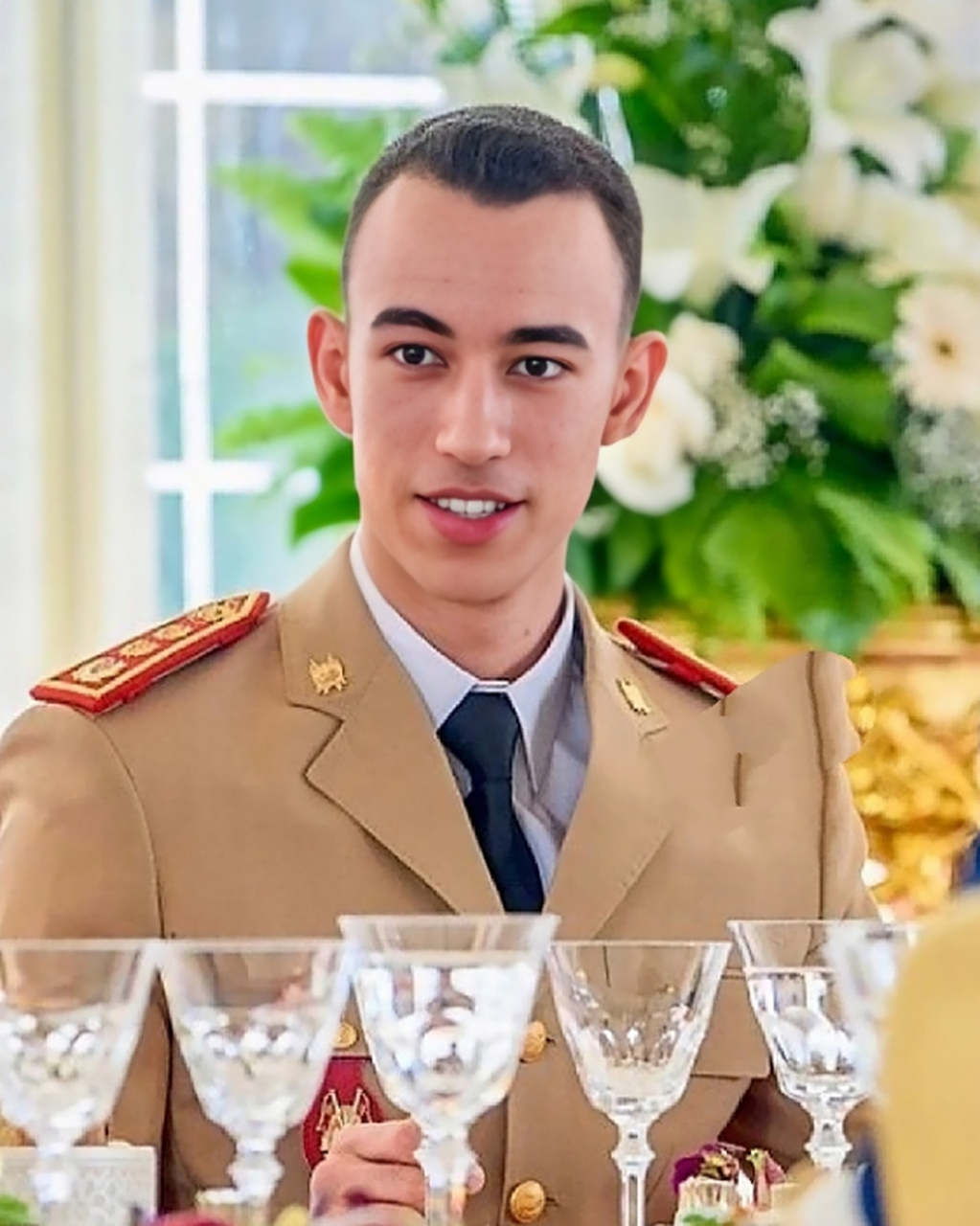 摩洛哥王储穆莱·哈桑是摩洛哥国王穆罕默德六世和王妃拉拉·萨尔玛的