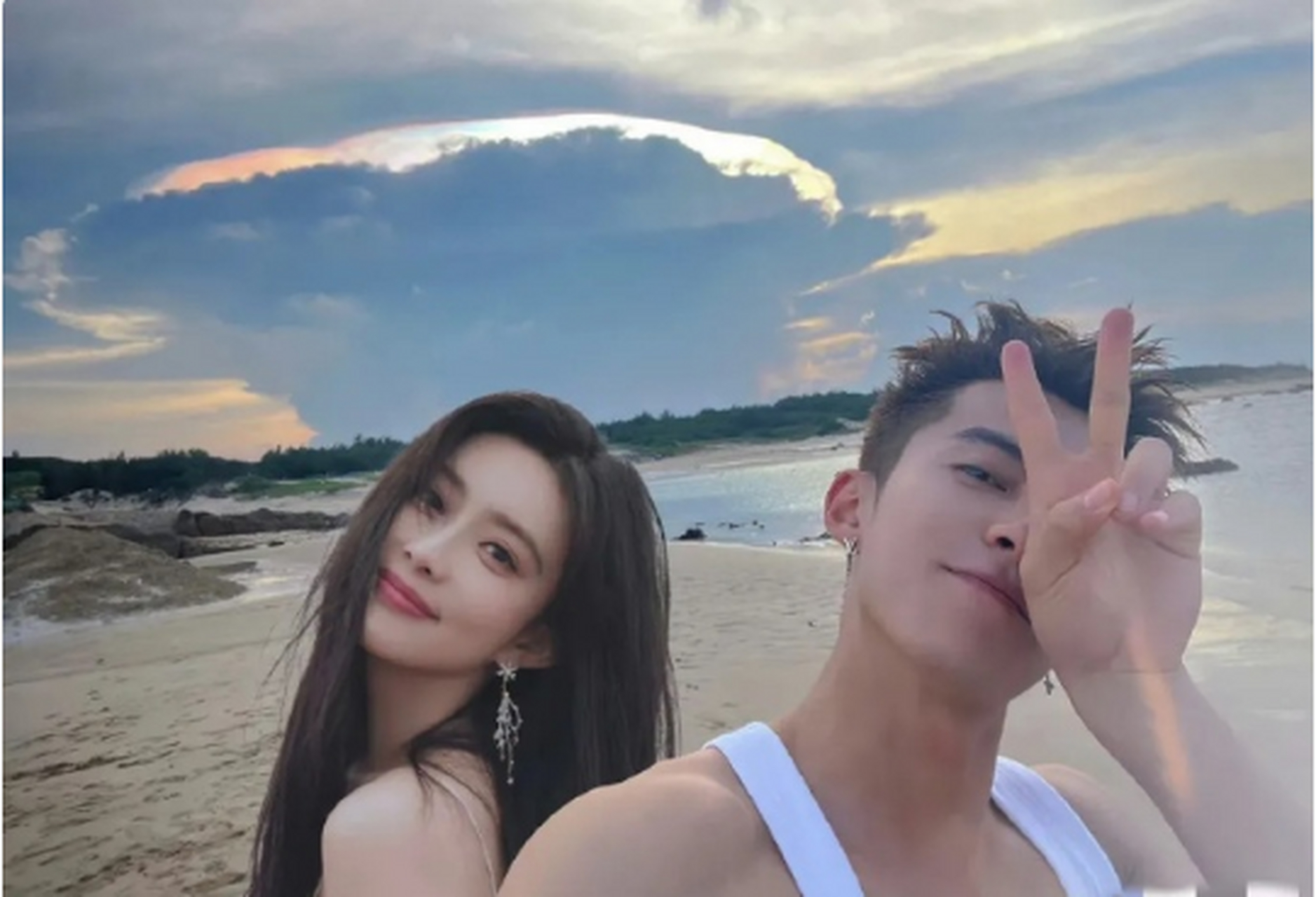 能不能让王鹤棣和孟子义也合作一部偶像剧,俩人看起来适配度很高啊