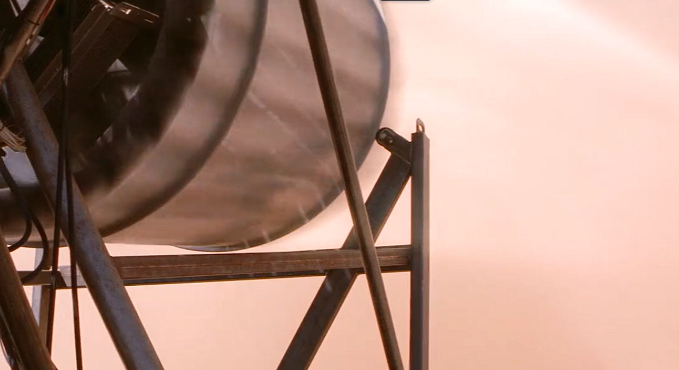 发现两张图片,不知出处