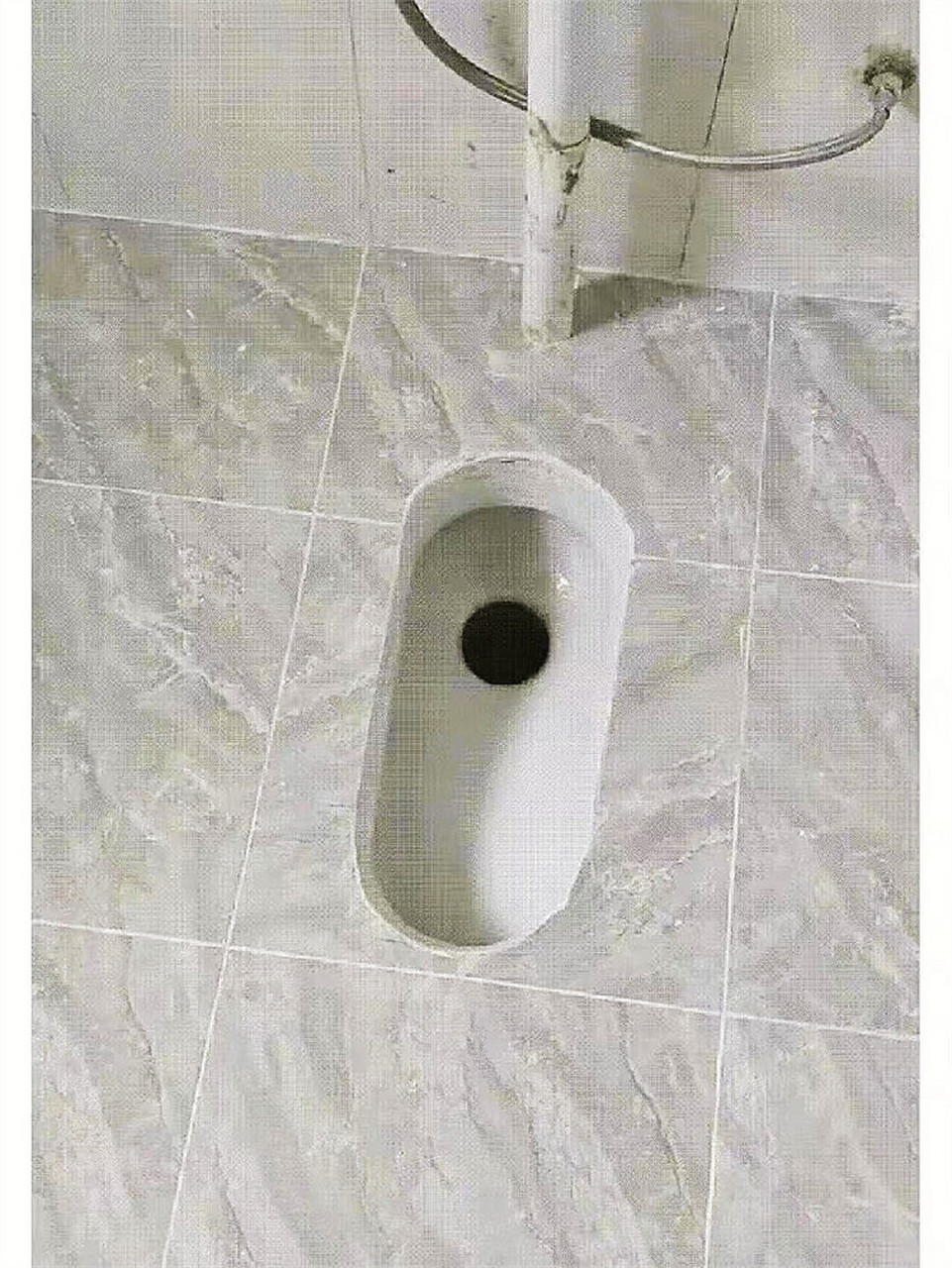 朋友家的厕所做成这样,真是个人才!