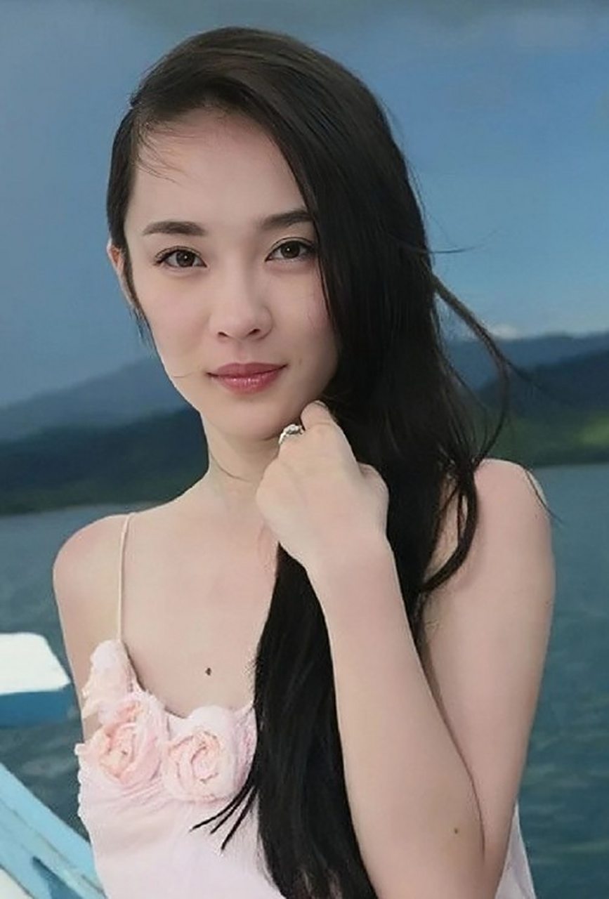 盘点霍思燕早期旧图,感觉她适合清纯的扮相.#霍思燕