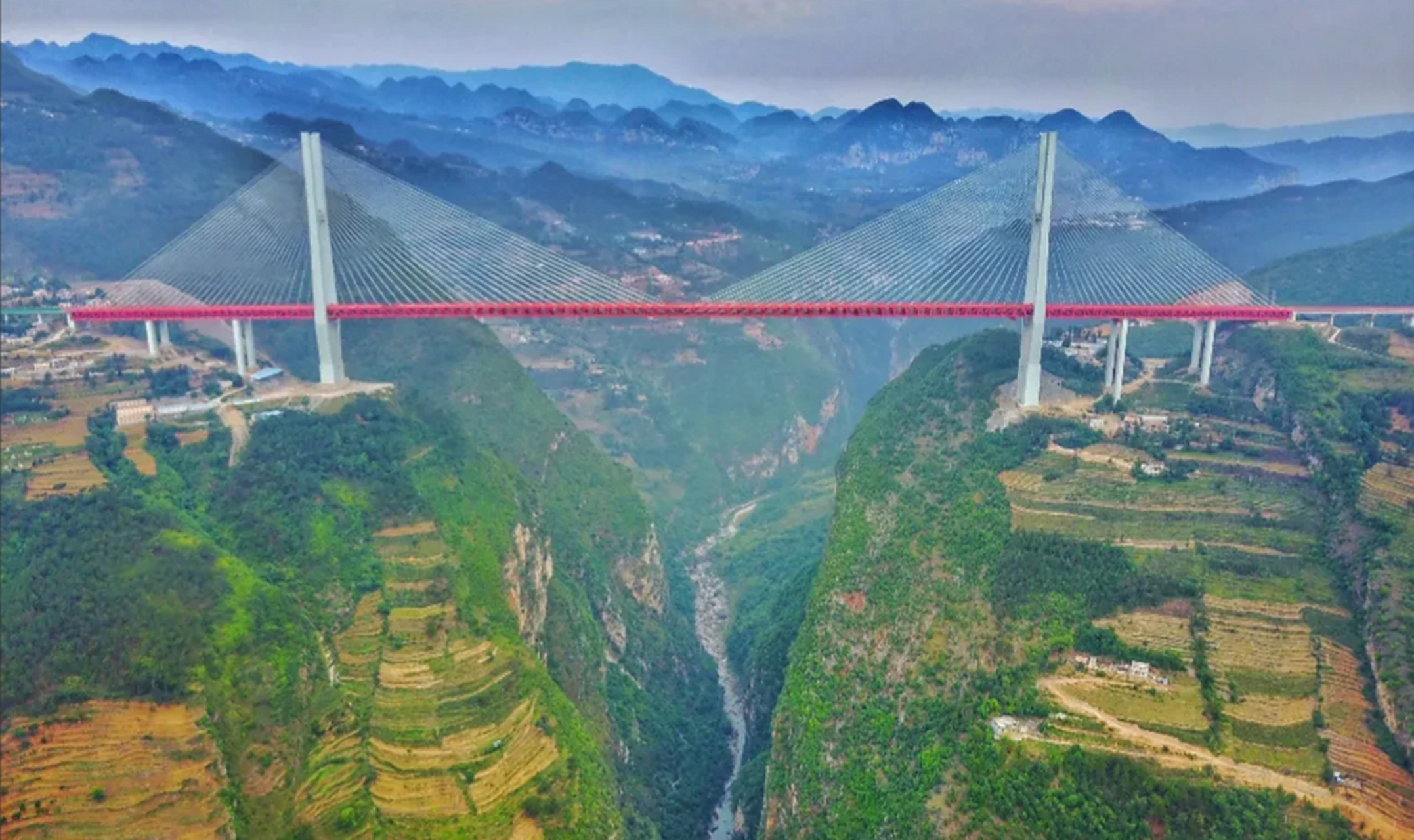 世界基建狂魔看中国,中国基建狂魔看贵州,贵州基建狂魔体现在北盘江