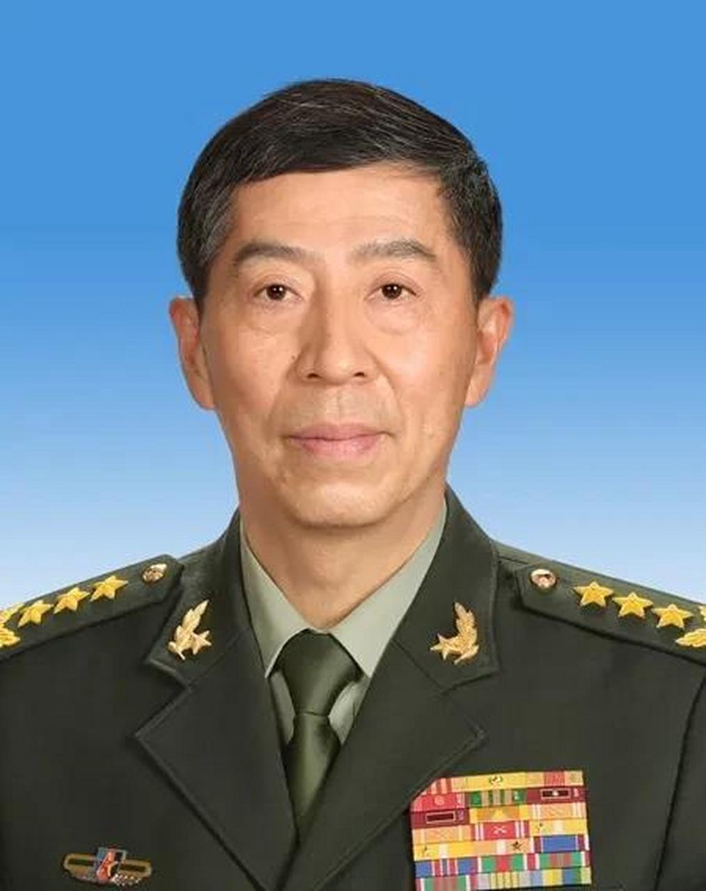 当时担任中央军委装备发展部部长的正是中将李尚福.