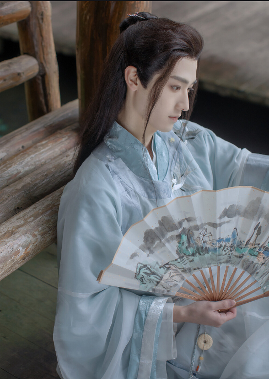 张雅钦全伊伦车内亲吻# 张雅钦,全伊伦被拍到车内