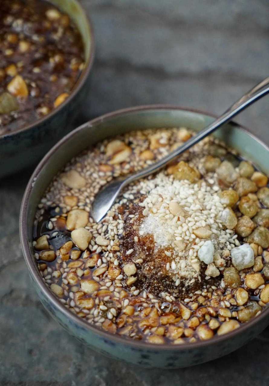 好久没吃青岩的糕粑稀饭,又开始想念了.