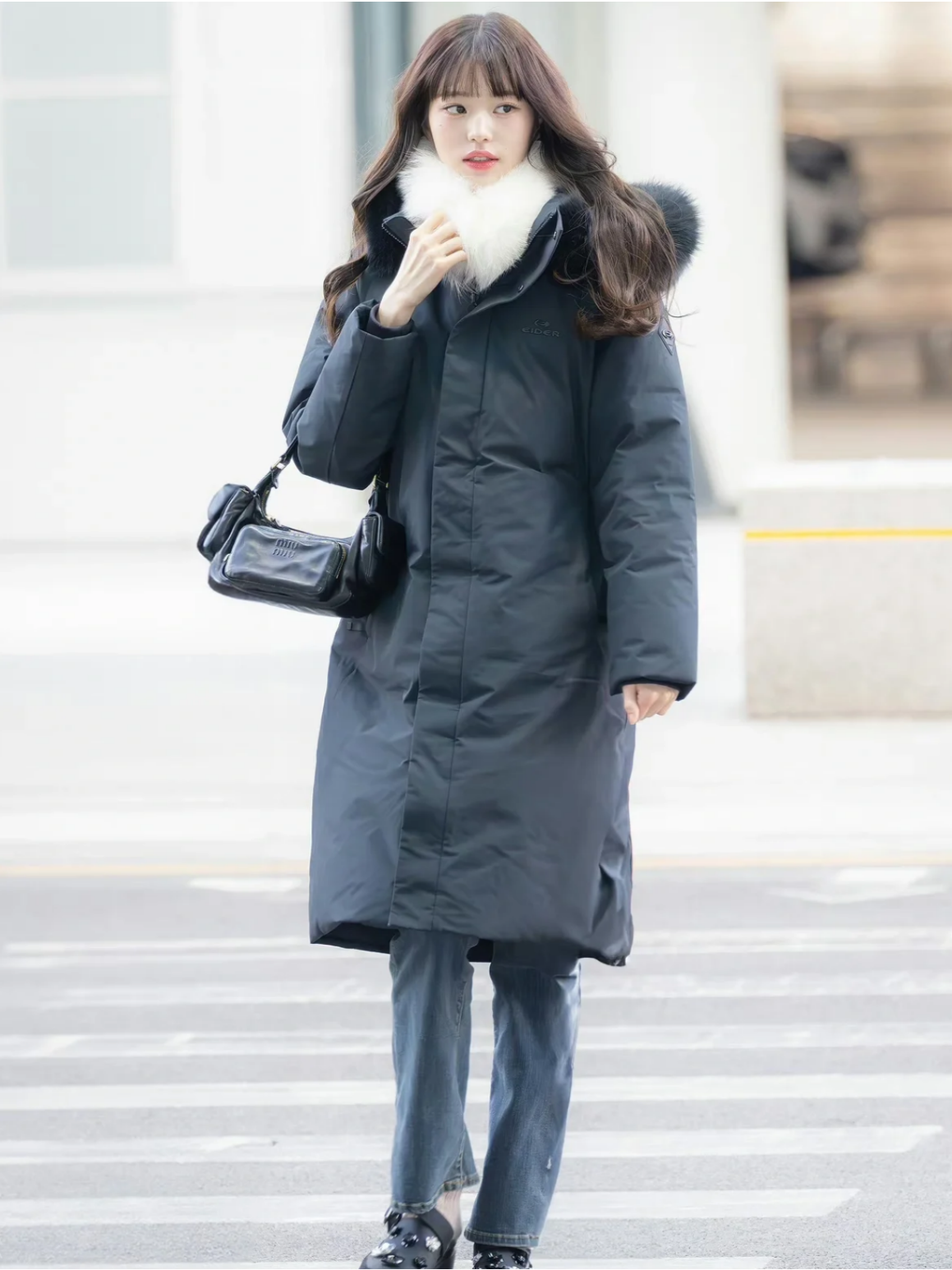 明星冬季穿搭还得看张元英,保暖又气质