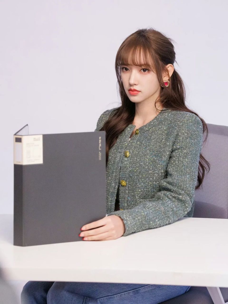 程潇近期三套小香风穿搭 穿搭公式肉眼可见 程潇参加综艺《嗨,城市