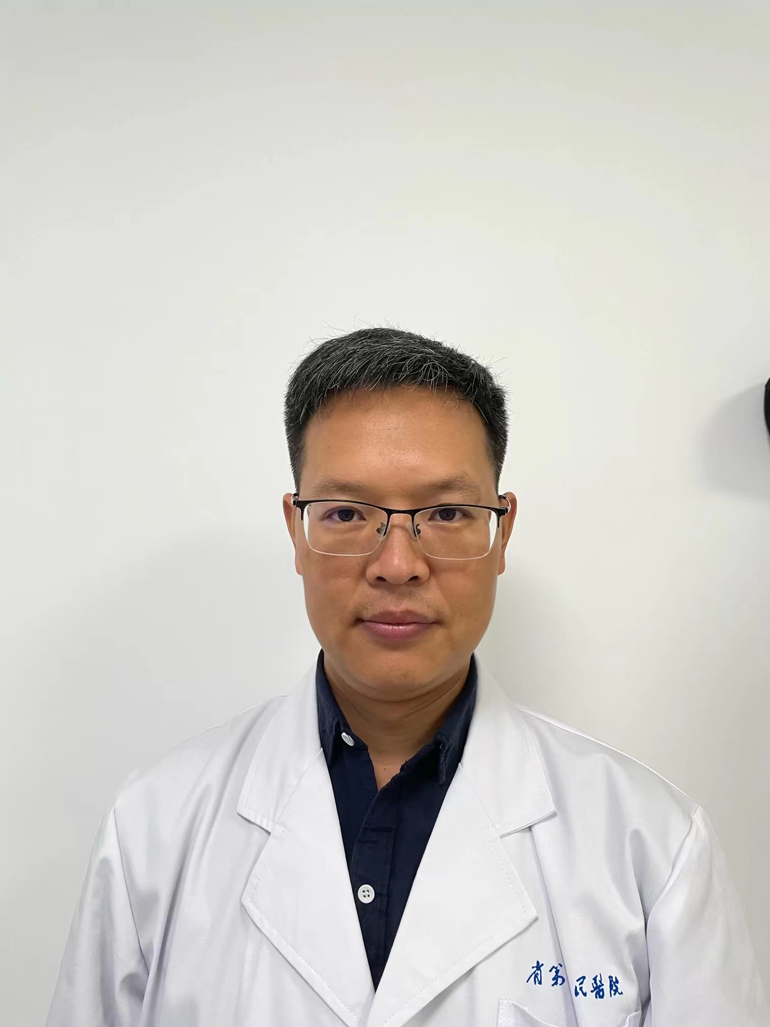 大家好,我是湖北省第三人民医院的张继波,一个中西医结合肾病科副主任