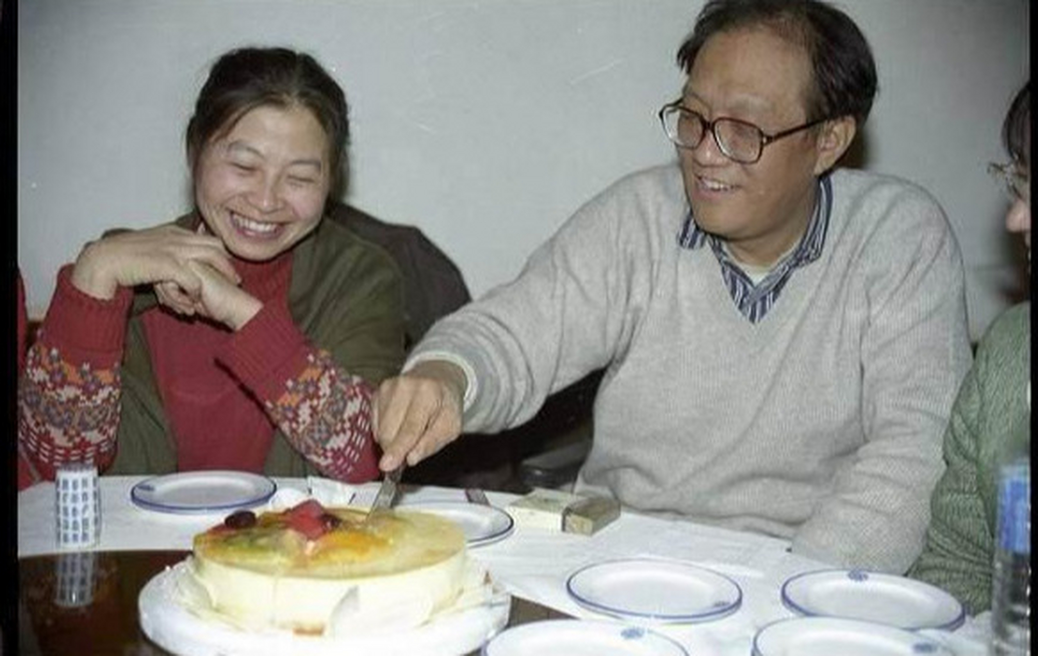 2010年,作家史铁生患病住院,医生问他的妻子:"要不要救?