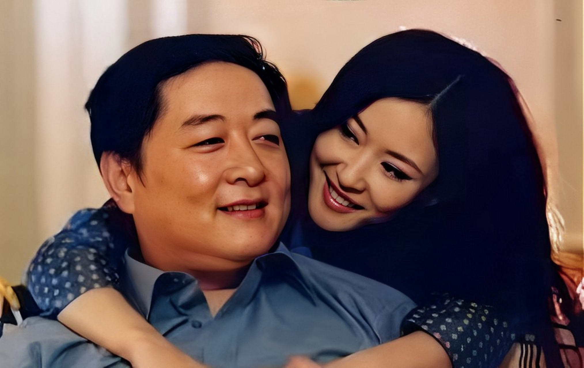 2011年,50岁的刘斌嫁给了小他25岁的王丽君,但她是马蓉的闺蜜,比马蓉