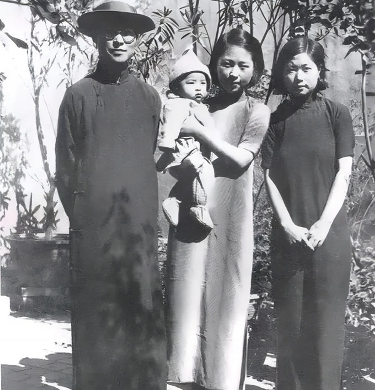 沈从文的九妹沈岳萌:精神失常后委身泥瓦匠,1960年大饥荒被饿死.