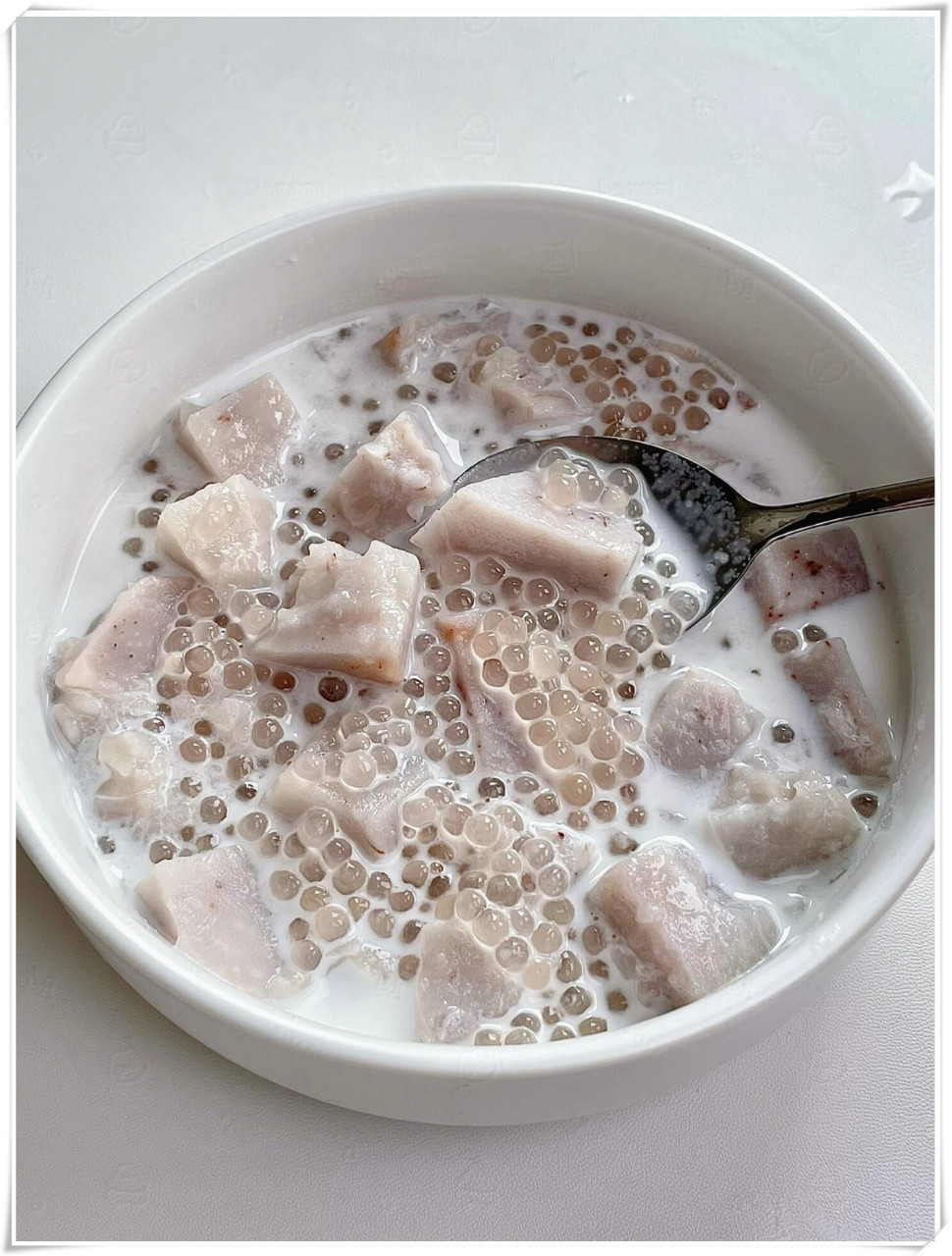 这道香芋椰汁西米露真是令人心动啊!