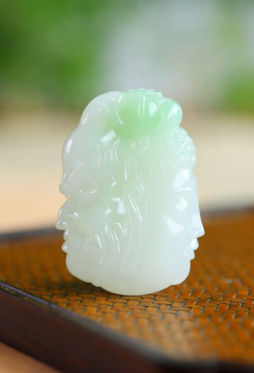 点击头像看直播##和田玉#和田玉翠青佛魔一念之间挂件吊坠,老坑料翠 