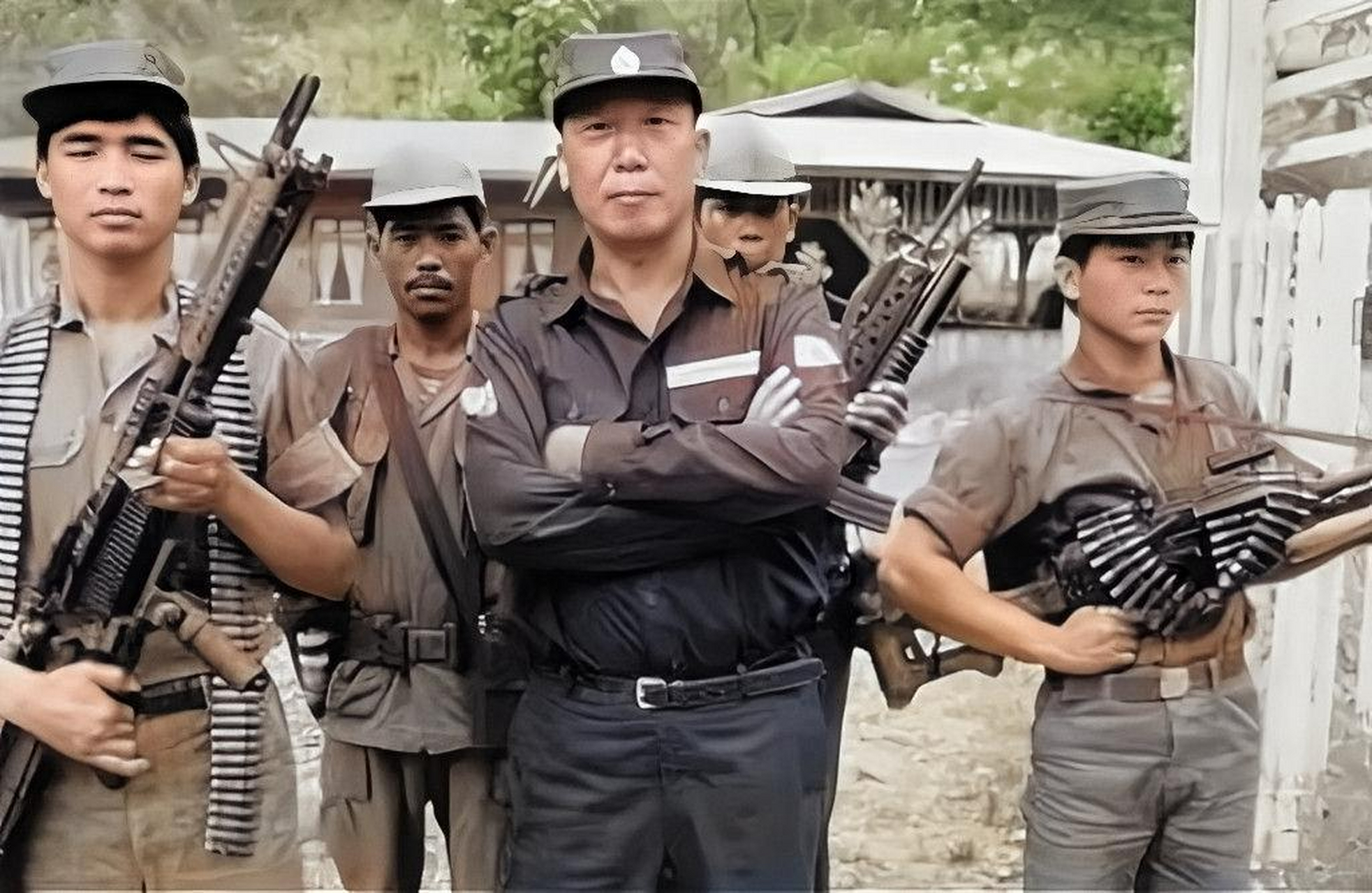 他的老板情况危急.在这样的维加斯,张苏泉只有三个选择.