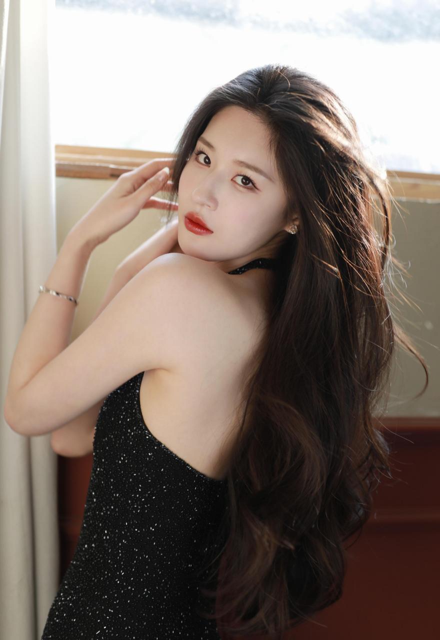 女神于雯浪漫唯美写真 对此,你觉得呢?