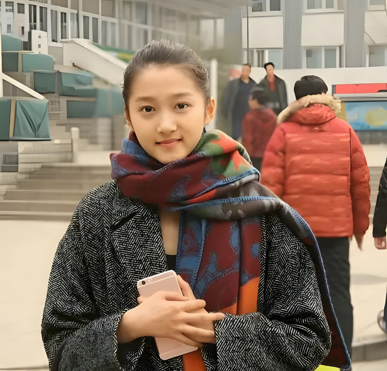 关晓彤,宋祖儿,张婧仪,古力娜扎,她们当年艺考的样子跟现在比起来