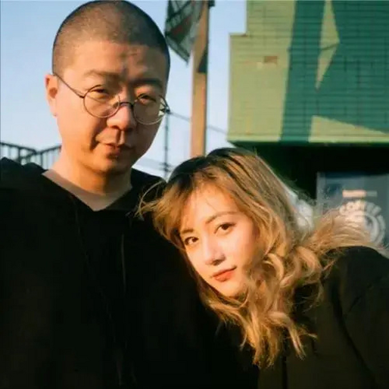 李诞黑尾酱,冲上热搜!