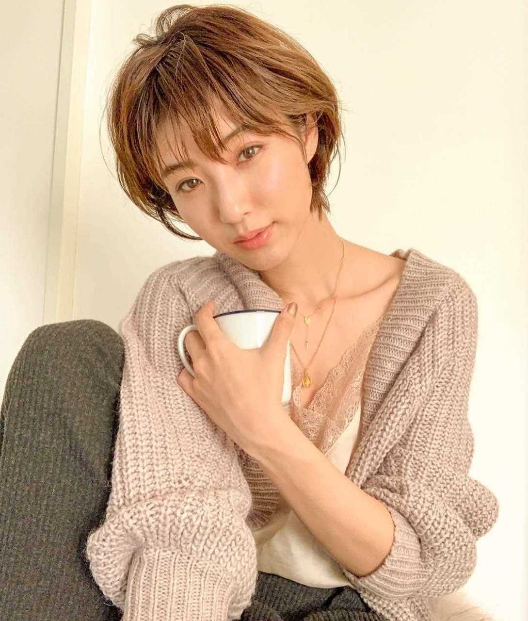 直男都爱的六款短发造型,款4在最显瘦,大饼脸女孩都可以 干净利落的