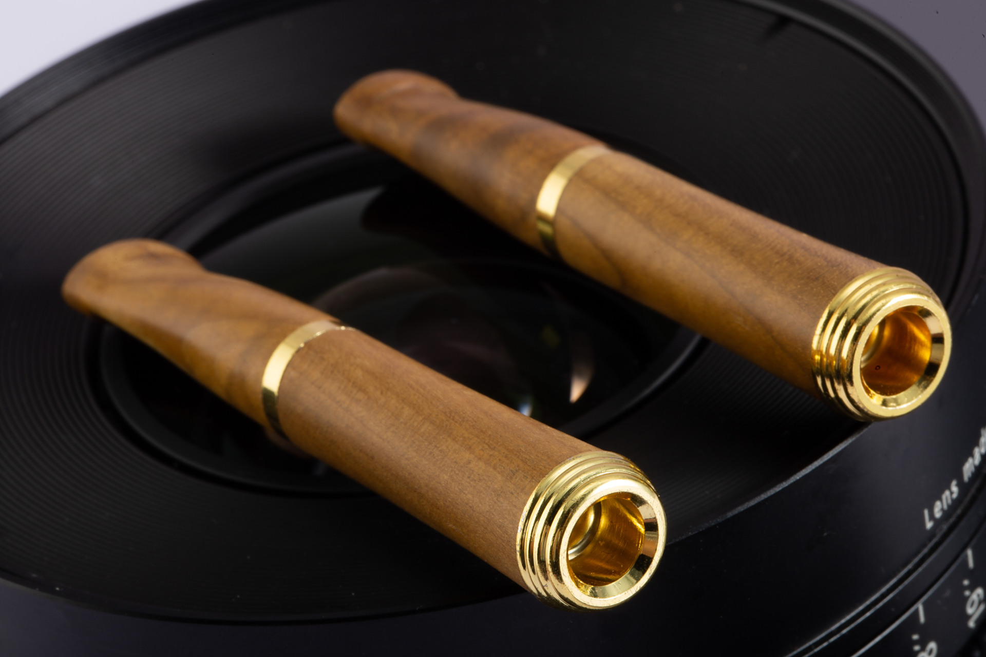 烟#  #烟嘴#  #老烟嘴#  #戒烟方法#   净烟器中的艺术品——绿伞