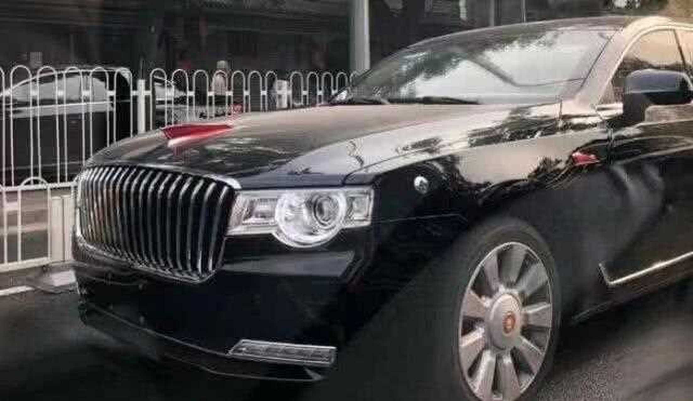 【红旗l3上路实拍,气场超强】近日,有网友拍摄到了一组红旗l3上路的