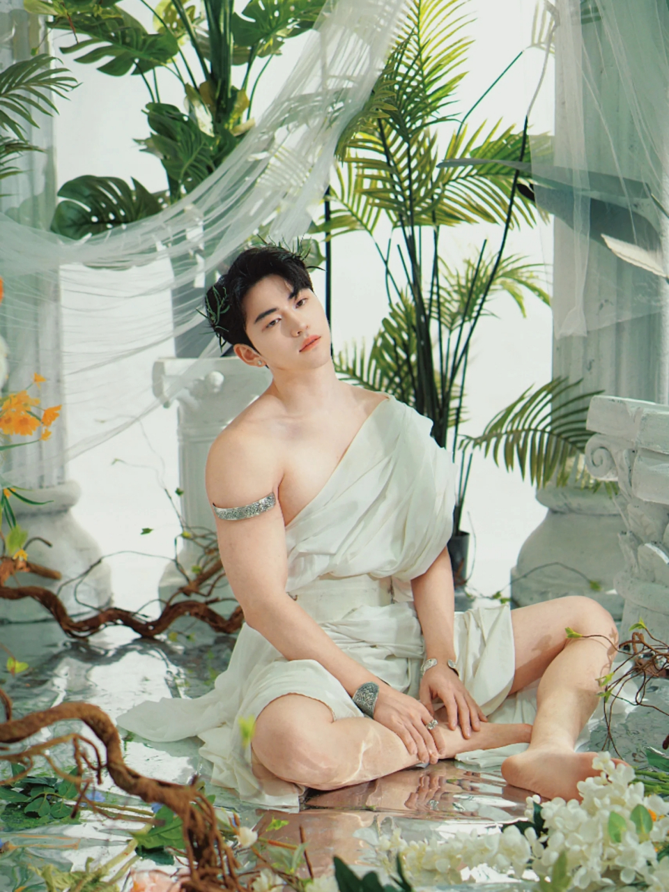 narcissus 纳西索斯,爱上自己有错吗?  爱上自己有错吗?