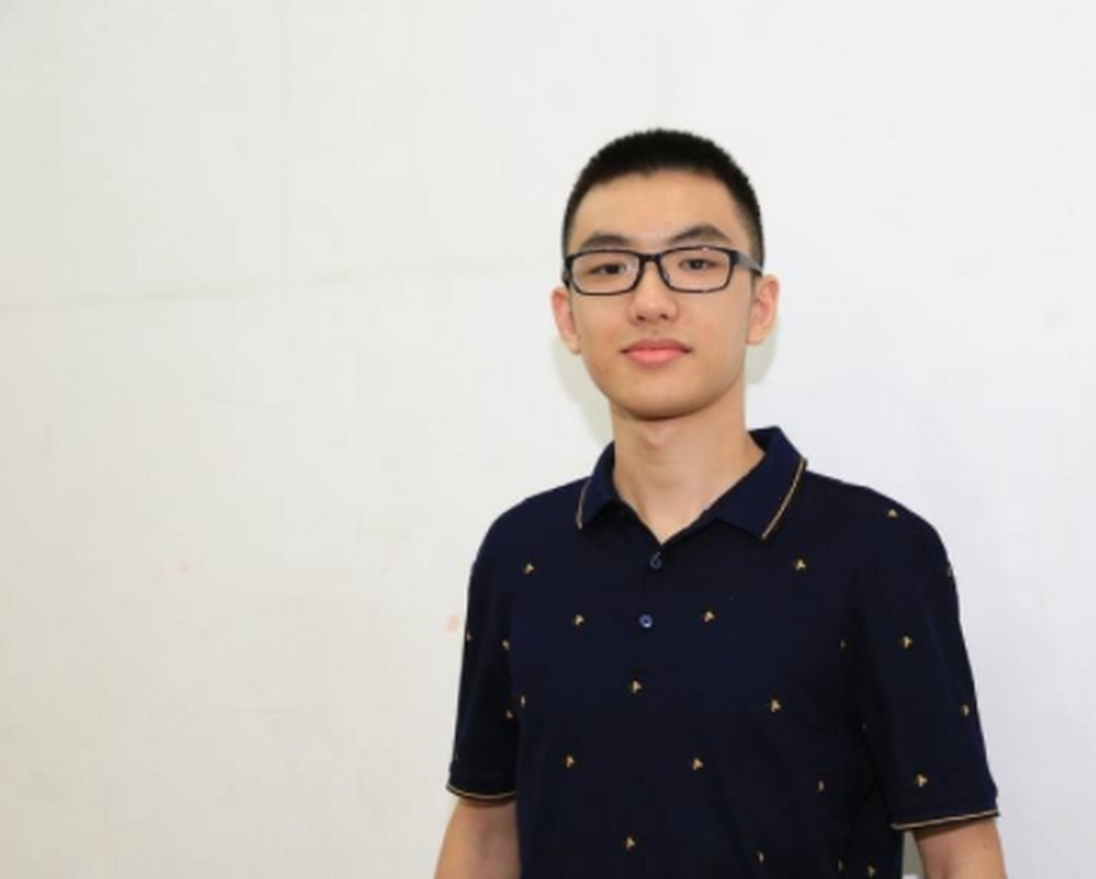 清华大学对提前来报道的广西状元杨晨煜进行了一篇专门的报道.